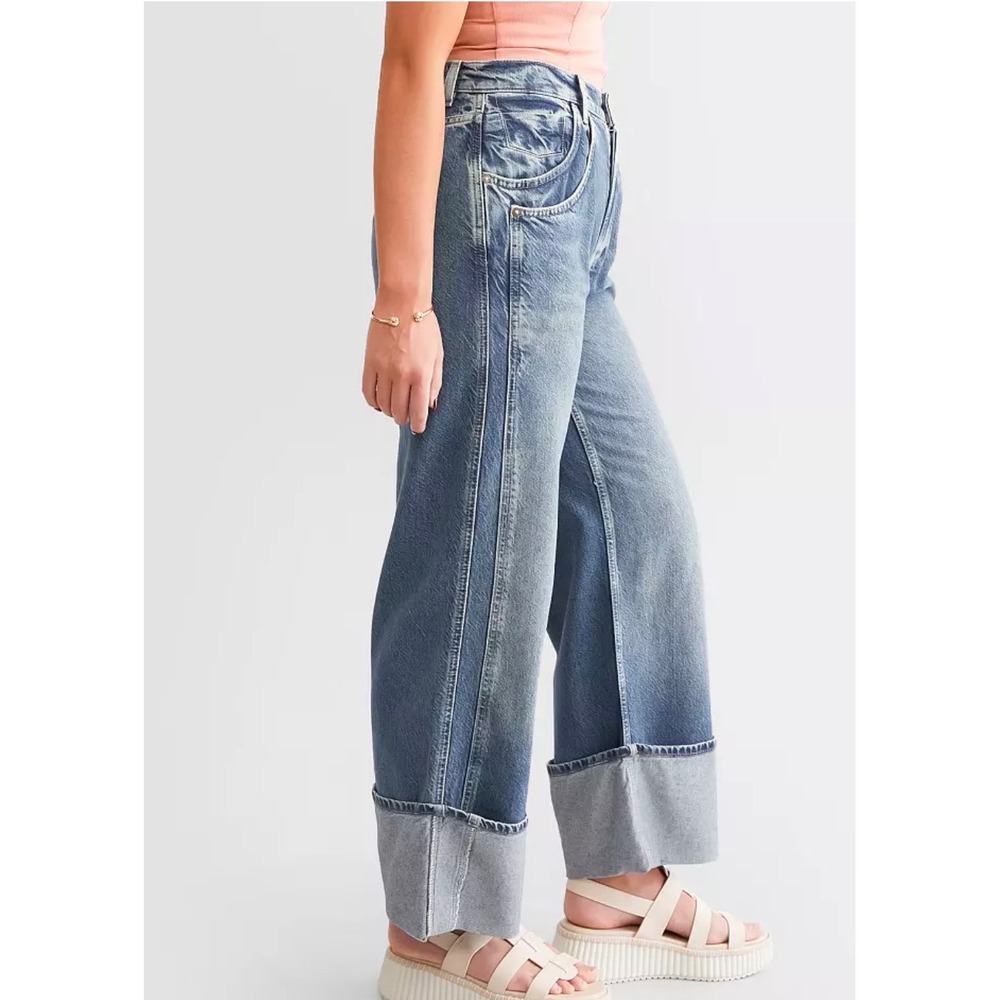 We The Free Final Countdown Low Rise Cuffed Boyfriend Jeans Blue 26 - Picture 2 of 10